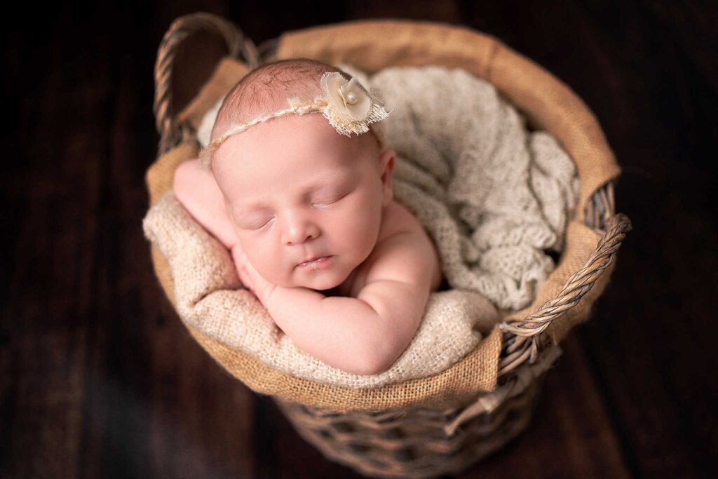 newborn photographer worcestershire