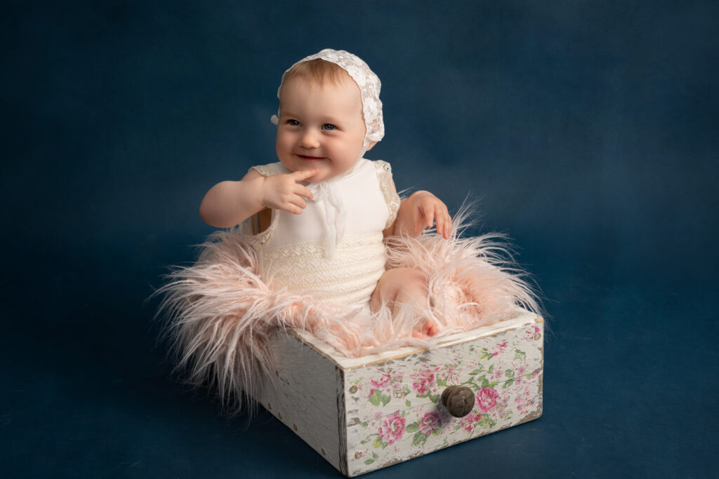 sitter in a draw